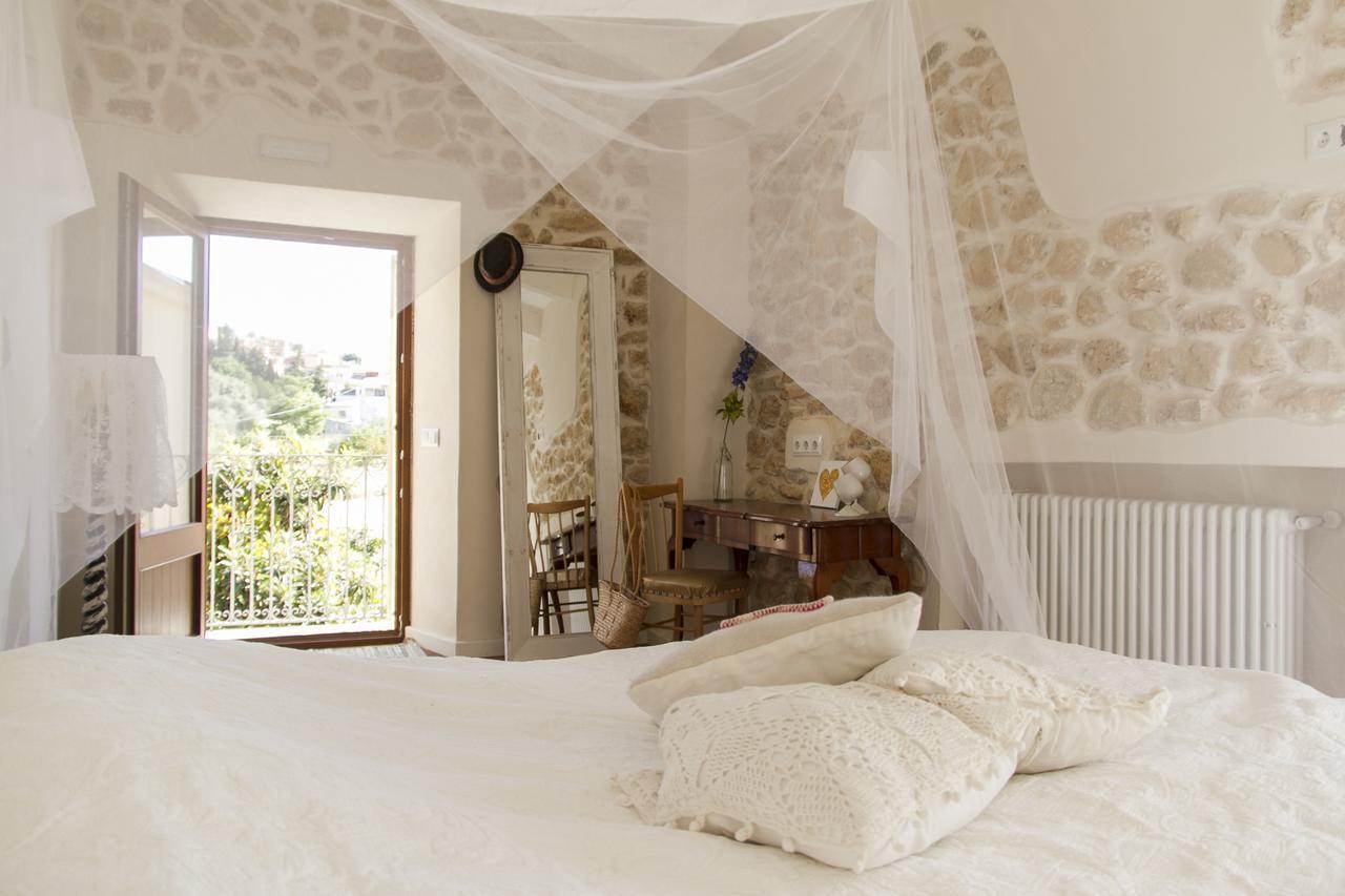 Home Hotel The Pink Pepper Tree Lloseta Bagian luar foto