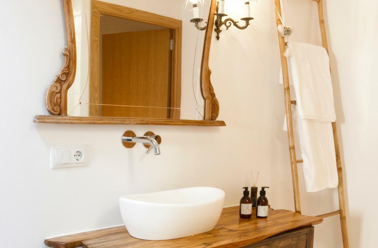 Home Hotel The Pink Pepper Tree Lloseta Bagian luar foto